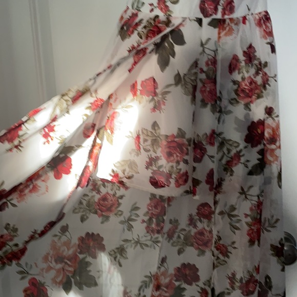NWOT AMBIANCE MAXI W/SHORTS - Picture 3 of 5